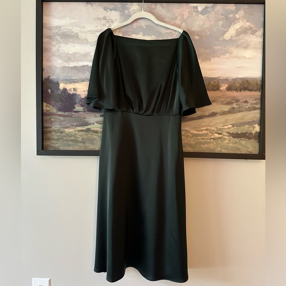 Dark Green Banana Republic Factory Flutter-Sleeve Knee-Length Dress - Picture 2 of 8